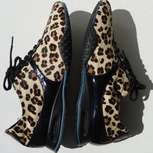 SIZE 6B. COLE HAAN animal print Nike Air sneakers shoes. - Picture 9 of 16